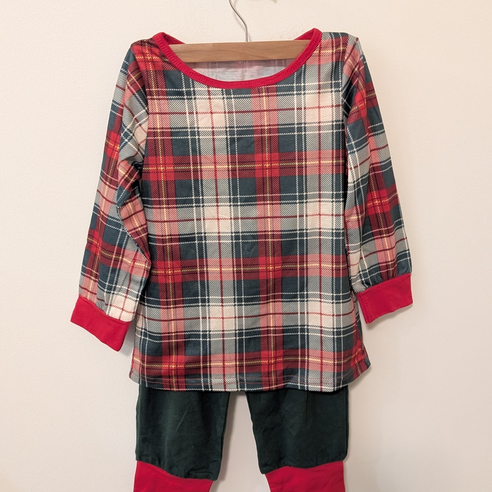 NWOT Holiday Plaid Kids Knit Long Sleeve Pajama Set With Green Pants Boys Size 5
